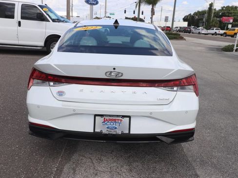 Used 2022 Hyundai Elantra Limited w/ Cargo Package FWD image 10
