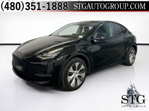 Used 2022 Tesla Model Y Long Range image 1