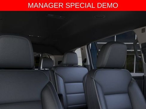 Used 2026 Buick Enclave Preferred w/ Power Package AWD/4WD image 24