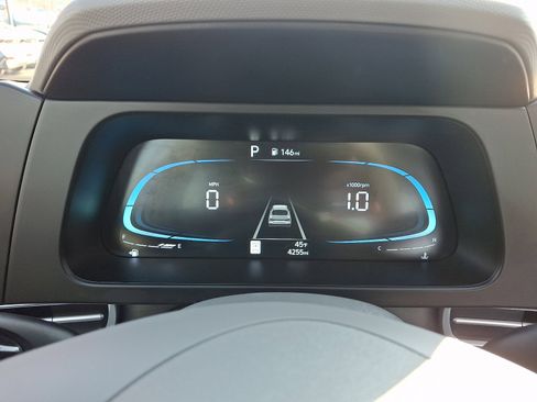 Certified 2025 Hyundai Elantra Sport image 19