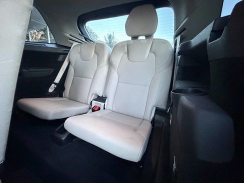 Used 2017 Volvo XC90 T6 Momentum w/ Vision Package AWD/4WD image 14