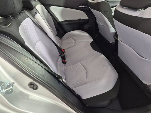 Used 2022 Toyota Prius LE FWD image 26