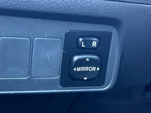 Used 2009 Toyota Corolla S image 27