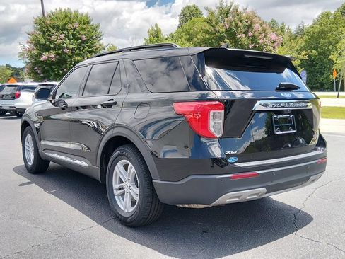 Certified 2023 Ford Explorer XLT w/ Equipment Group 202A RWD image 6