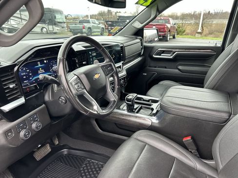 Used 2023 Chevrolet Silverado 1500 LTZ image 25
