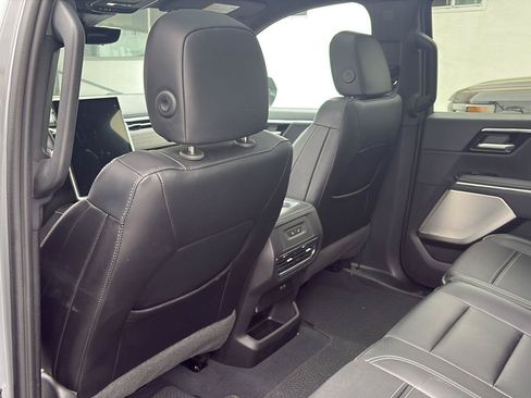Used 2025 GMC Sierra EV Denali AWD/4WD image 29