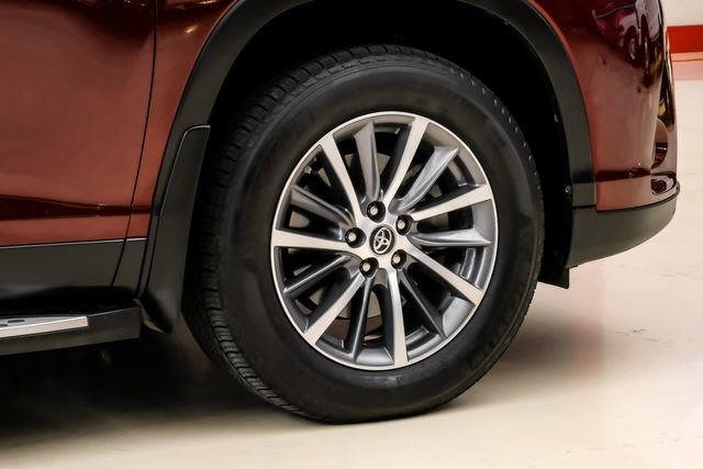 Used 2019 Toyota Highlander XLE FWD image 62