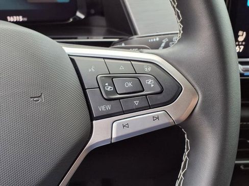 Used 2024 Volkswagen Atlas Cross Sport SE image 22