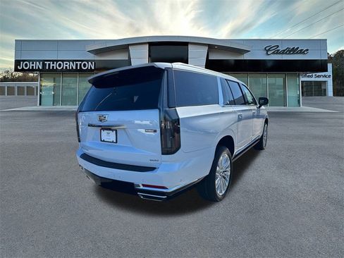 New 2026 Cadillac Escalade ESV Luxury w/ Touring Package image 5