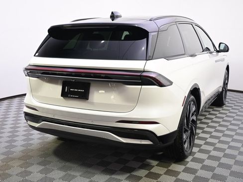 New 2026 Lincoln Nautilus Reserve image 6