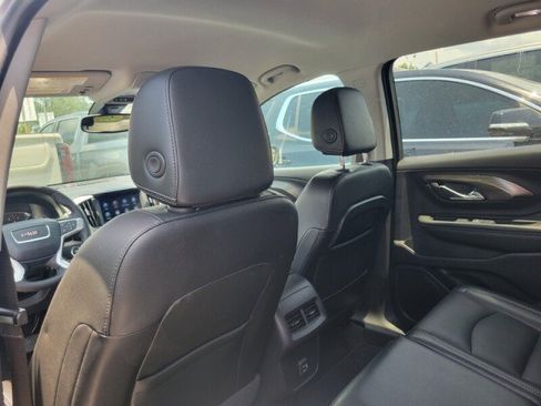 Used 2024 GMC Terrain SLT FWD image 21