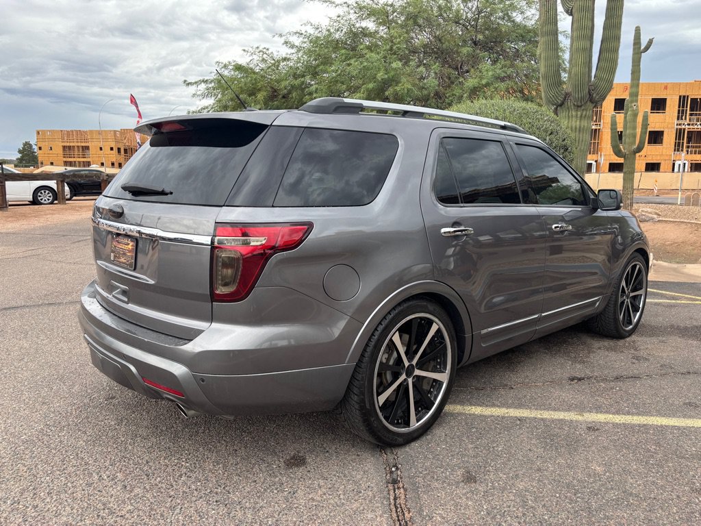 Used 2014 Ford Explorer Limited w/ Equipment Group 301A AWD/4WD image 8