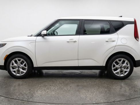 Used 2025 Kia Soul LX w/ LX Technology Package FWD image 5