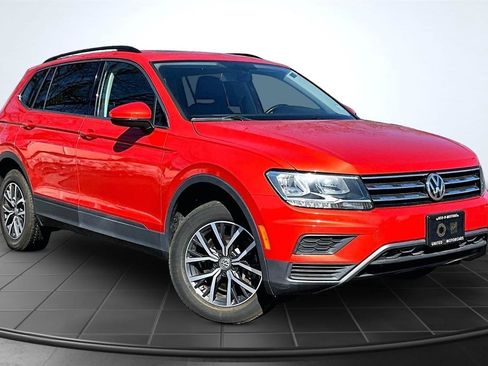 Used 2019 Volkswagen Tiguan SE image 3