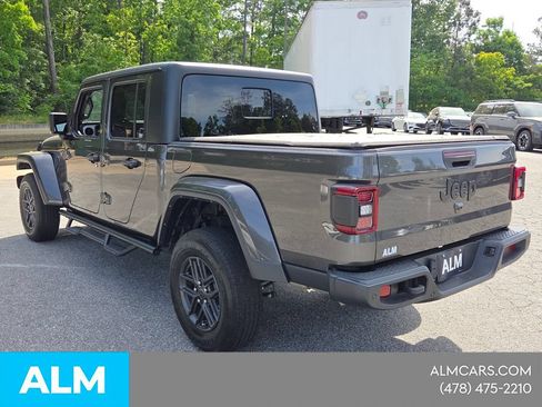 Used 2024 Jeep Gladiator Sport AWD/4WD image 14