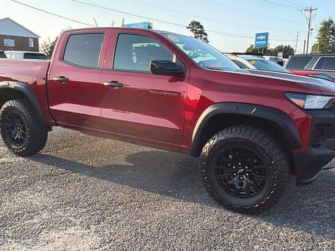 Used 2023 Chevrolet Colorado Trail Boss w/ Advanced Trailering Package AWD/4WD image 6