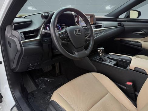 Used 2021 Lexus ES 350 w/ Accessory Package FWD image 4