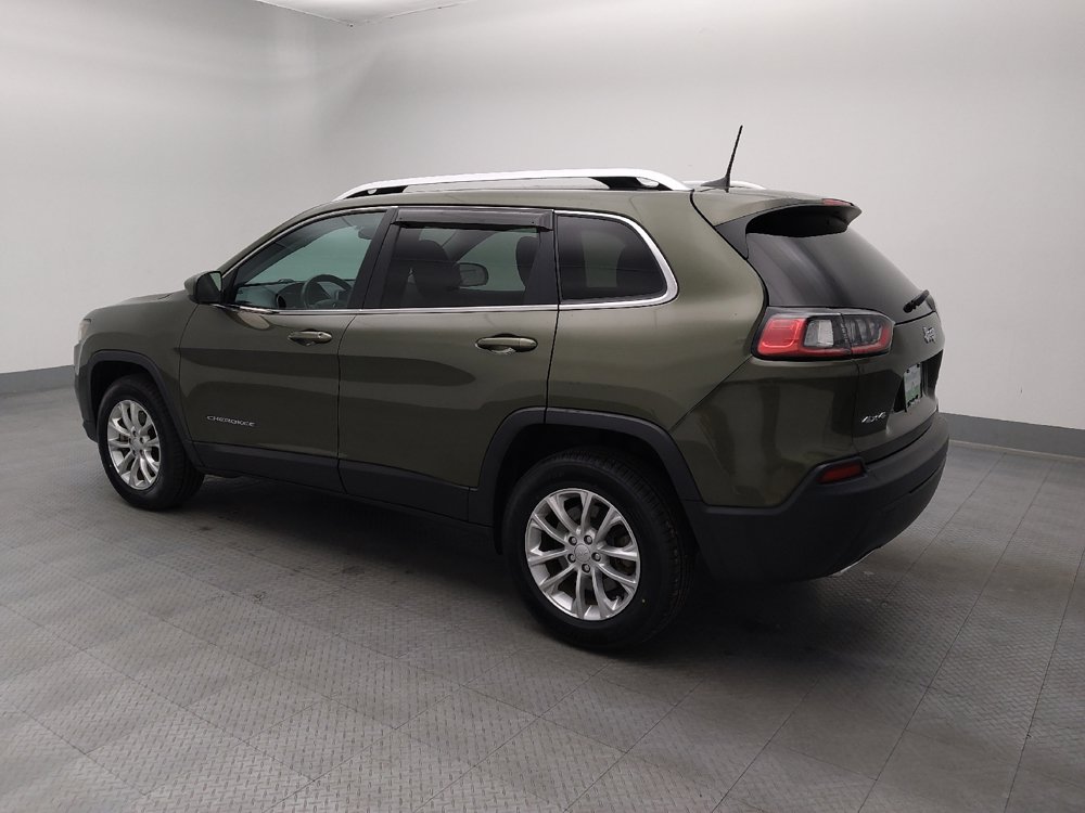 Used 2019 Jeep Cherokee Latitude w/ Cold Weather Group AWD/4WD image 3