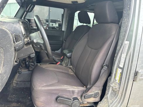 Used 2013 Jeep Wrangler Unlimited Sport AWD/4WD image 14