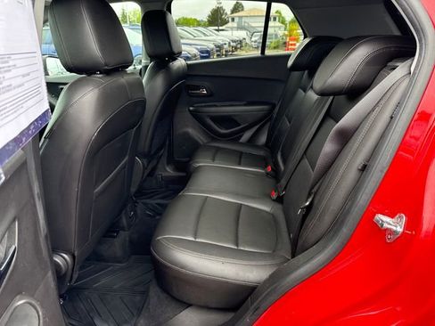 Used 2020 Chevrolet Trax Premier FWD image 13