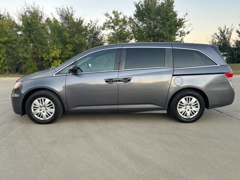 Used 2016 Honda Odyssey LX image 8