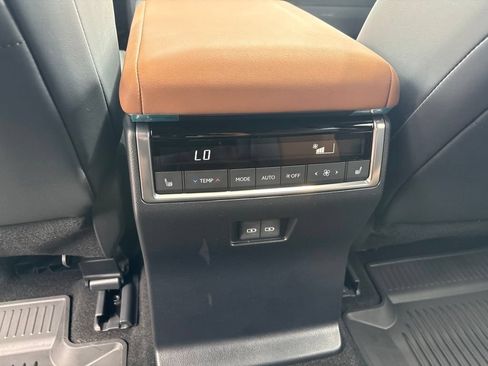 Certified 2026 Lexus GX 550 w/ Accessory Package (2T) AWD/4WD image 20