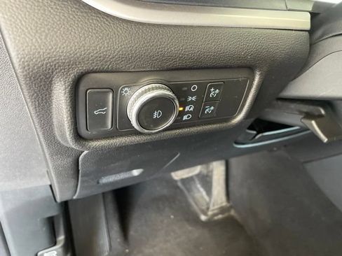 Used 2022 Ford Explorer XLT w/ Equipment Group 202A AWD/4WD image 20