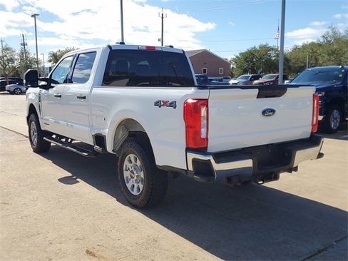 Used 2024 Ford F250 XLT image 4
