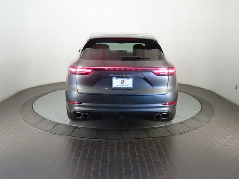 Certified 2023 Porsche Cayenne Turbo S AWD/4WD image 6
