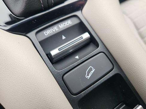 New 2026 Honda HR-V LX image 14