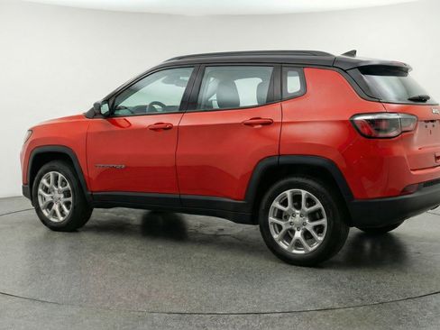 Used 2025 Jeep Compass Limited AWD/4WD image 6