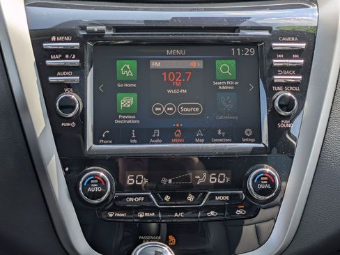 Used 2020 Nissan Murano SL w/ Moonroof Package AWD/4WD image 15