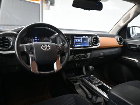 Used 2020 Toyota Tacoma SR5 image 19