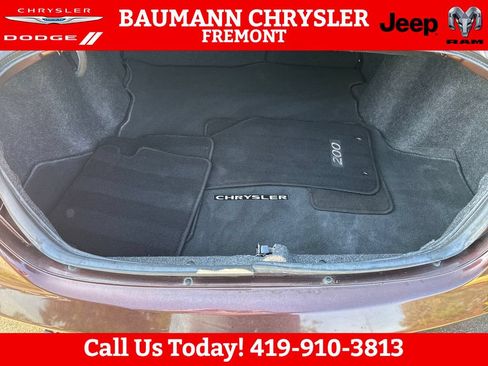 Used 2012 Chrysler 200 Limited FWD image 18
