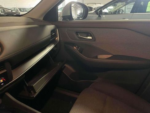 Used 2023 Nissan Rogue SV AWD/4WD image 33