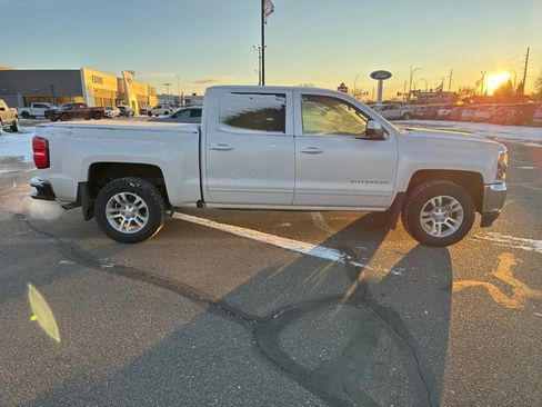 Used 2018 Chevrolet Silverado 1500 LT w/ All Star Edition image 9