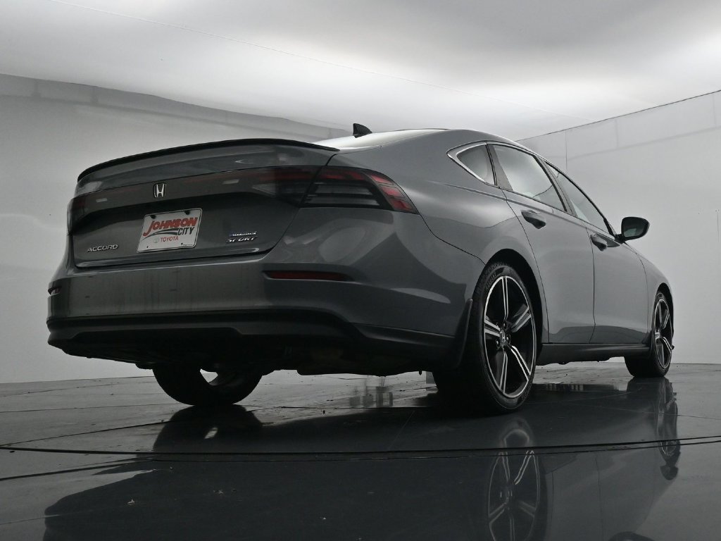 Used 2023 Honda Accord Sport image 40