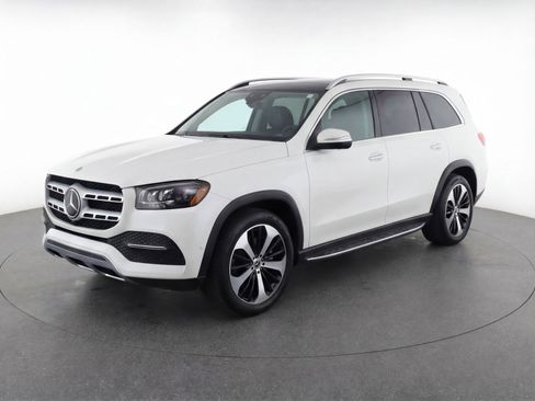 Used 2025 Mercedes-Benz GLB 250 image 3