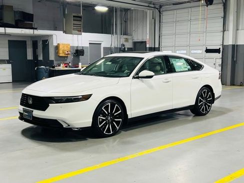 New 2026 Honda Accord Touring image 17