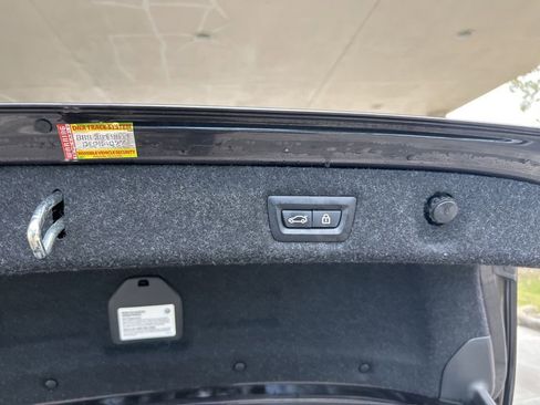 Used 2022 BMW 540i w/ M Sport Package image 39