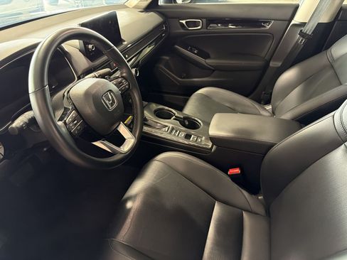 Used 2024 Honda Civic Touring image 4