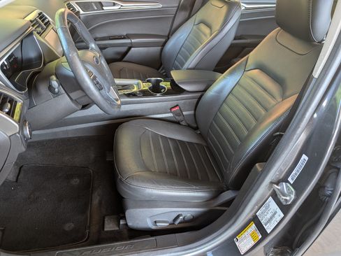 Used 2015 Ford Fusion Energi SE FWD image 13