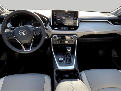 Used 2021 Toyota RAV4 Limited AWD/4WD image 16