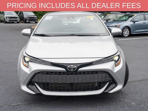 Used 2022 Toyota Corolla SE FWD image 2