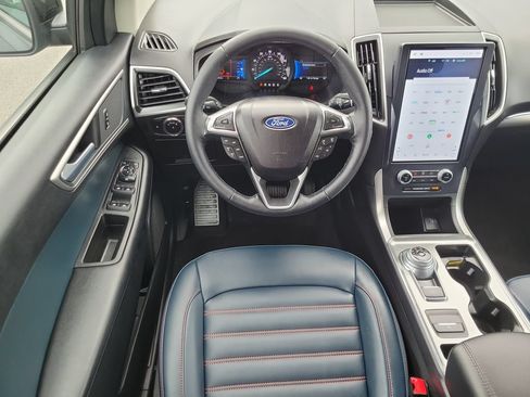 Certified 2023 Ford Edge SEL w/ Sport Appearance Package AWD/4WD image 14