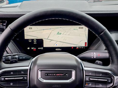 Used 2025 GMC Yukon XL Denali w/ Sun & Power Step Package image 45