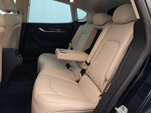 Used 2021 Maserati Levante S AWD/4WD image 23