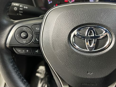 Used 2021 Toyota Corolla SE FWD image 19