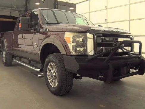 Used 2016 Ford F350 Lariat w/ Lariat Interior Package AWD/4WD image 2