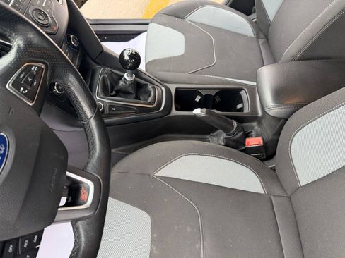 Used 2017 Ford Focus ST image 23